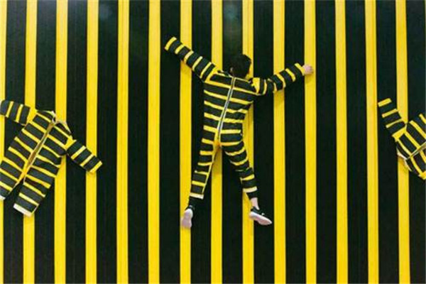 动霸chua蹦床乐园